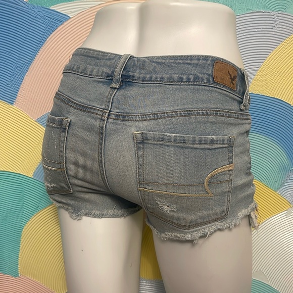 American Eagle Lacey Cut Off Short Jean sz 4 - Picture 4 of 8
